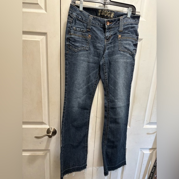 Truce  Women's Blue Jeans - Picture 1 of 7